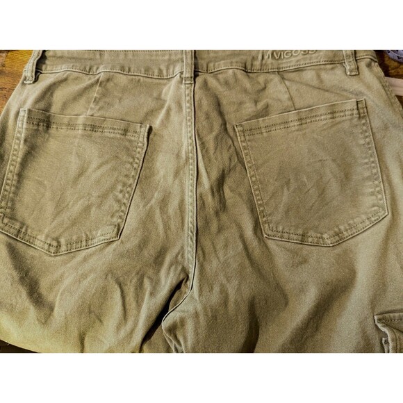Vigoss – Olive Green Cargo Pants – Women’s Size 32 Waist (about 14) - Picture 4 of 11